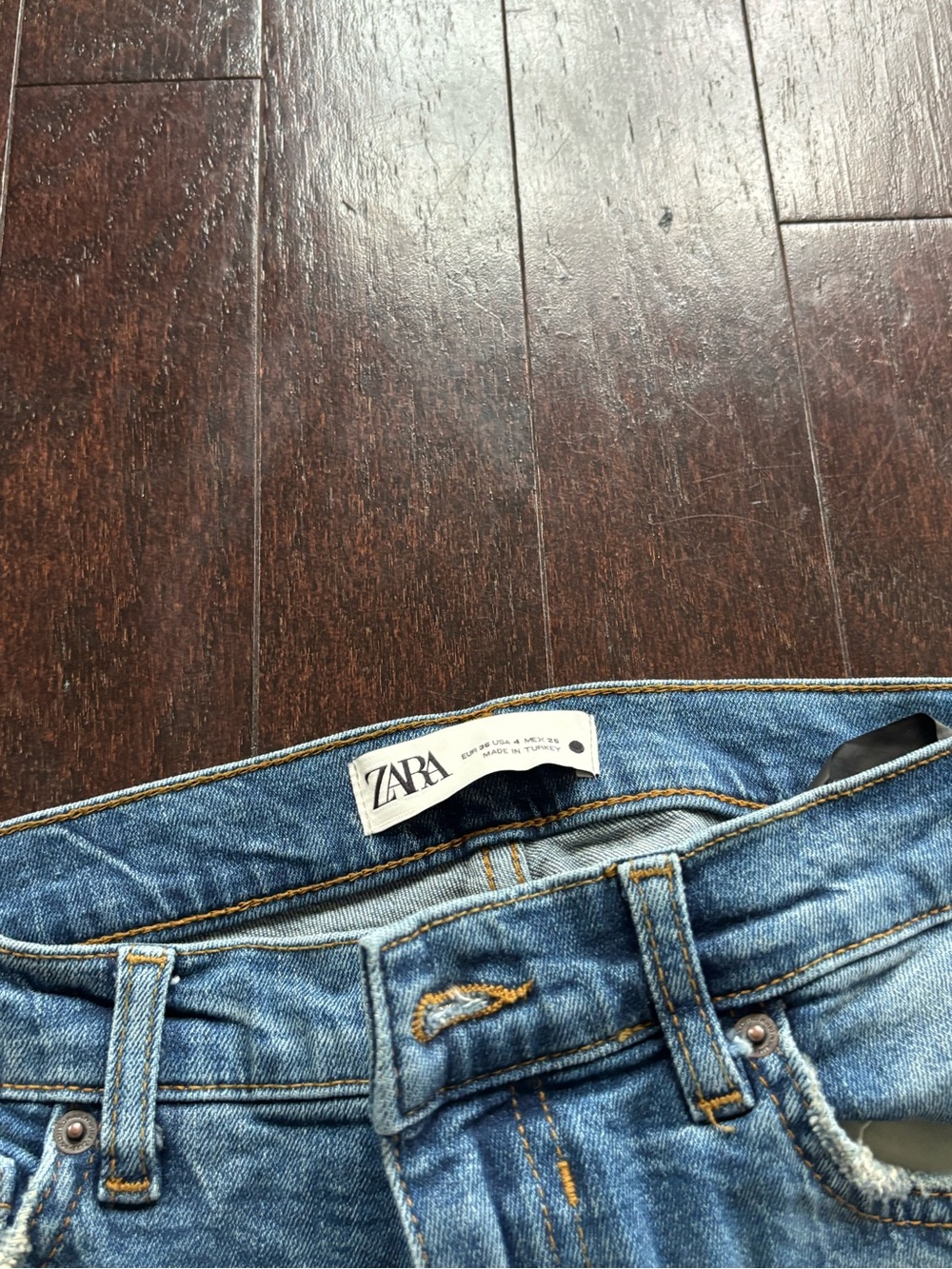 ZARA Women’s Light Blue Slim Straight Jeans